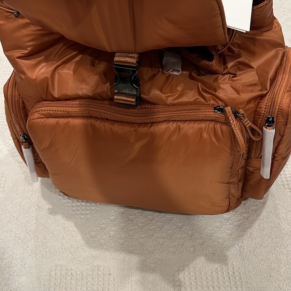 Caraa sports bag perfect diaper or travel bag!! - Picture 3 of 15